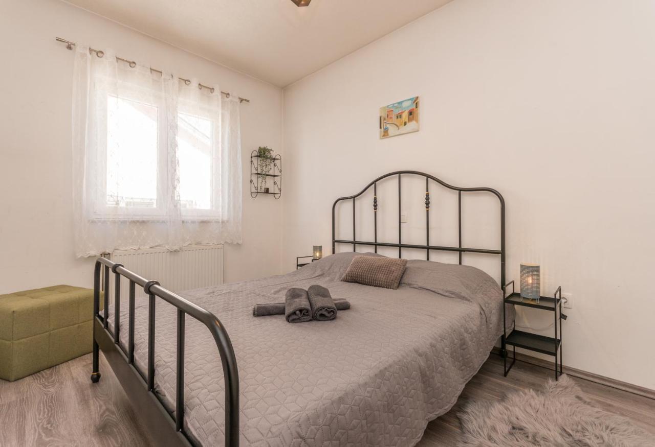 Villa Lucija 比奥格勒·纳·莫鲁 外观 照片