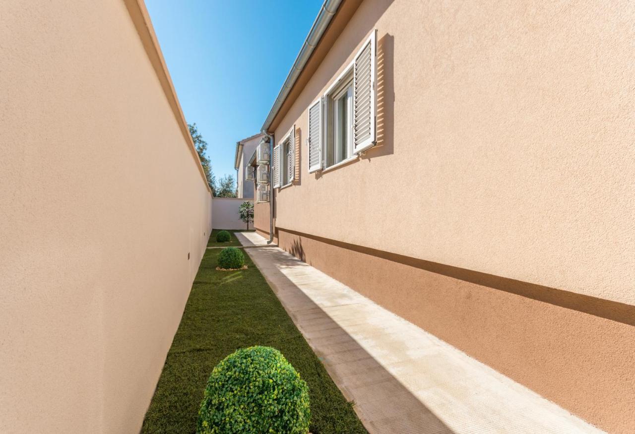 Villa Lucija 比奥格勒·纳·莫鲁 外观 照片