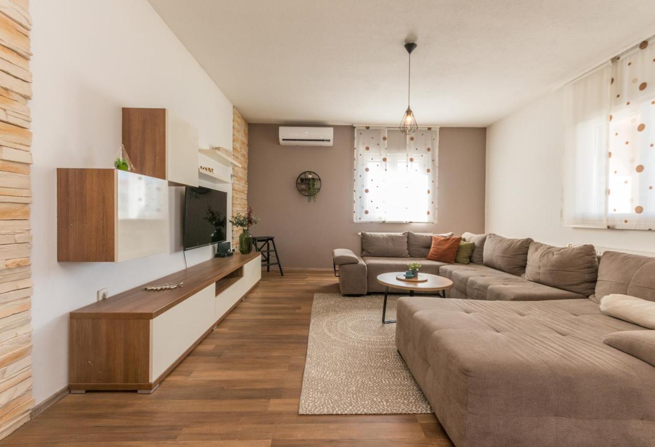 Villa Lucija 比奥格勒·纳·莫鲁 外观 照片